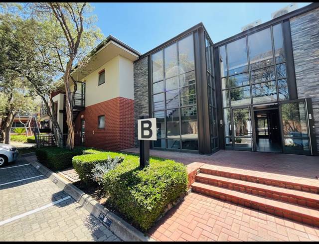329M² OFFICE TO LET IN MAGALIESSIG